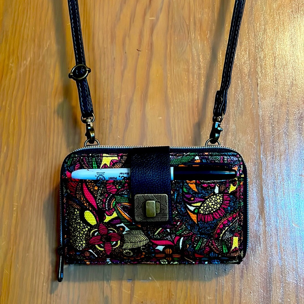 Sakroots crossbody/wristlet